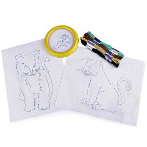 Dětská vyšívací sada s předtištěným motivem 380095/5, kočky (rámeček, předtisk a příze)