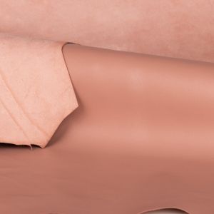 Pravá přírodní kozí kůže / kozinka SKINITO tmavě pudrová, růžová, tloušťka 0,8 - 1 mm, celý kus 64 dm²