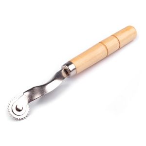 Krejčovské rádýlko BISCOTTI 070210, dřevěné / kovové, délka 15cm