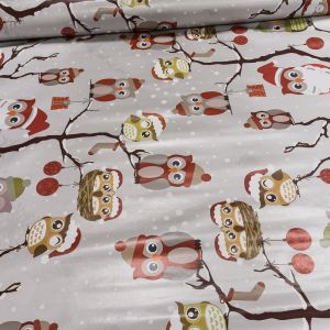 Ubrus PVC s textilním podkladem 434/0 stříbrný, zimní, vánoční barevné sovy na stromě, š.140cm (metráž)