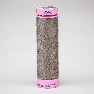 Univerzální šicí nit Amann ASPO 120 polyesterová, šedo-béžová 1133, návin 100m 